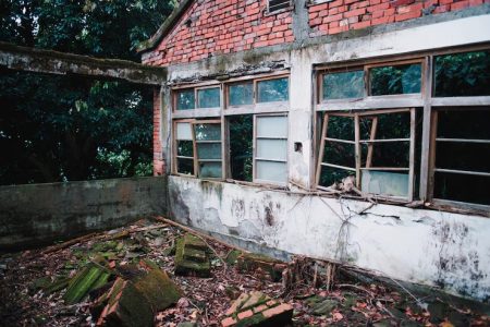 imgi_67_abandoned-old-building-with-destroyed-windows-forest_181624-6735