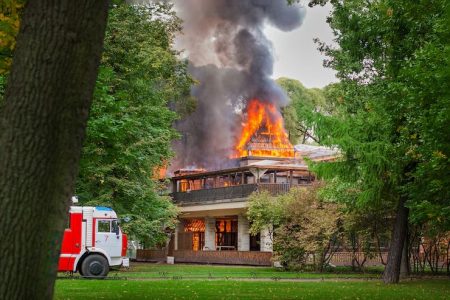 imgi_73_fire-disaster-house-is-fire-fire-engine-has-arrived_298446-385 imgi_73_fire-disaster-house-is-fire-fire-engine-has-arrived_298446-385